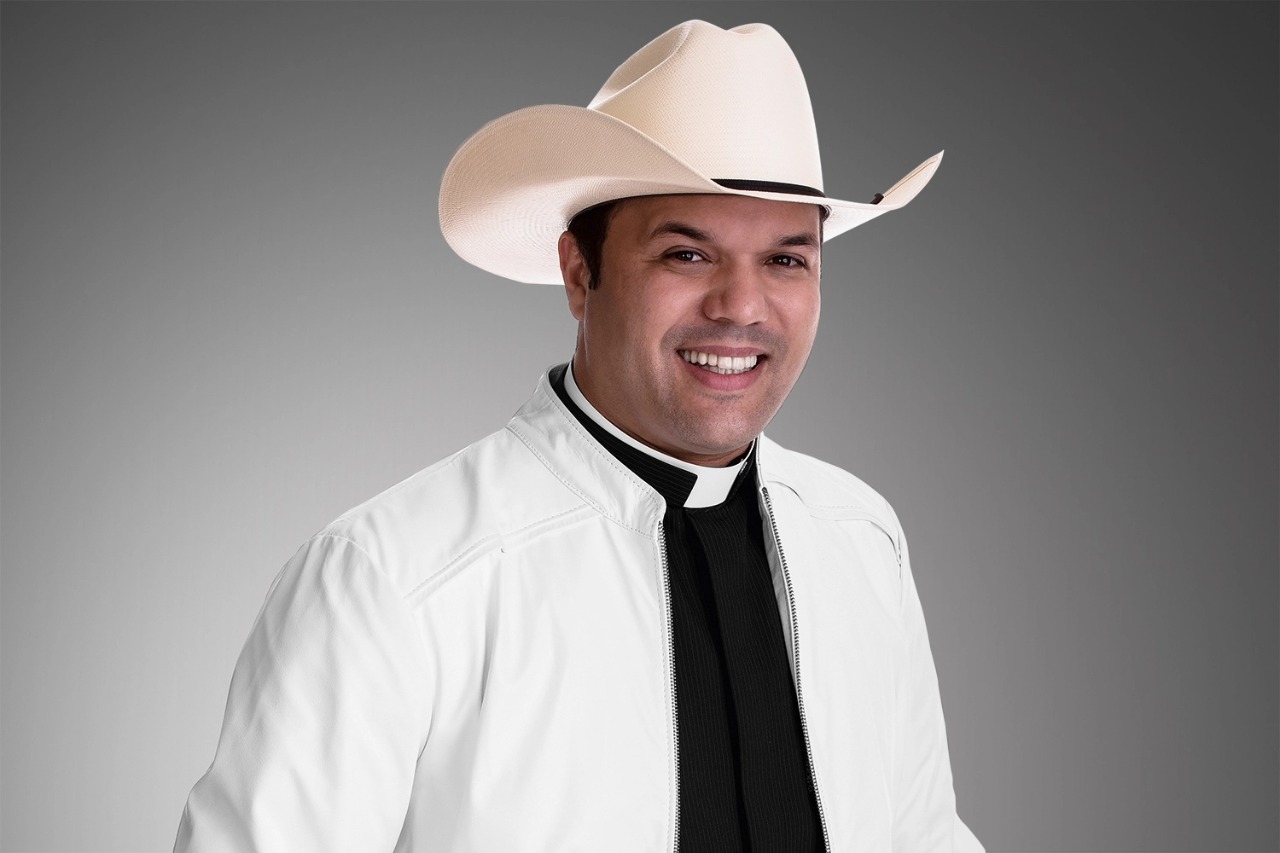 Padre Alessandro Campos
